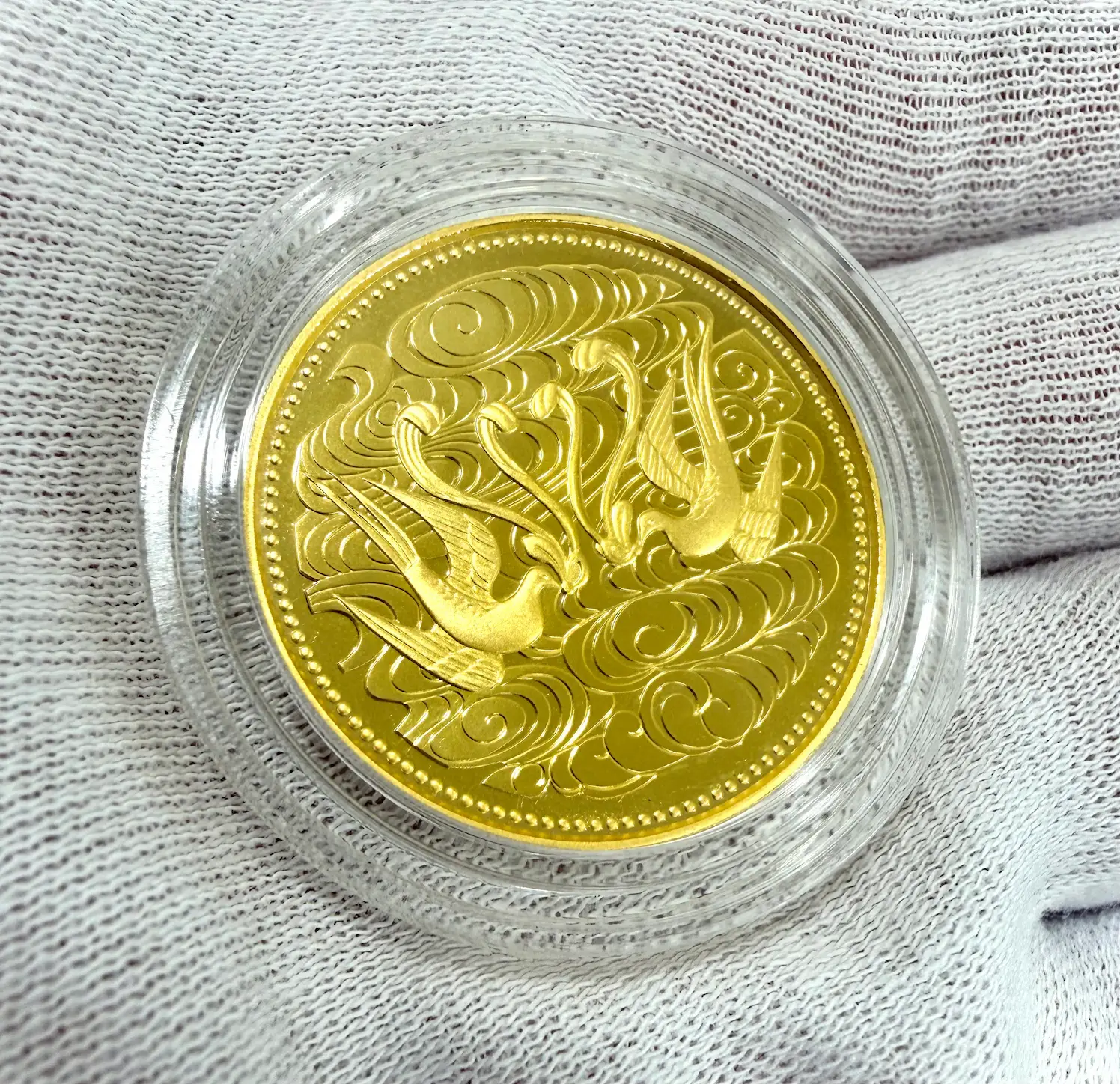 天皇陛下御在位六十年記念 10万円金貨 『昭和62年銘』 商品画像 2