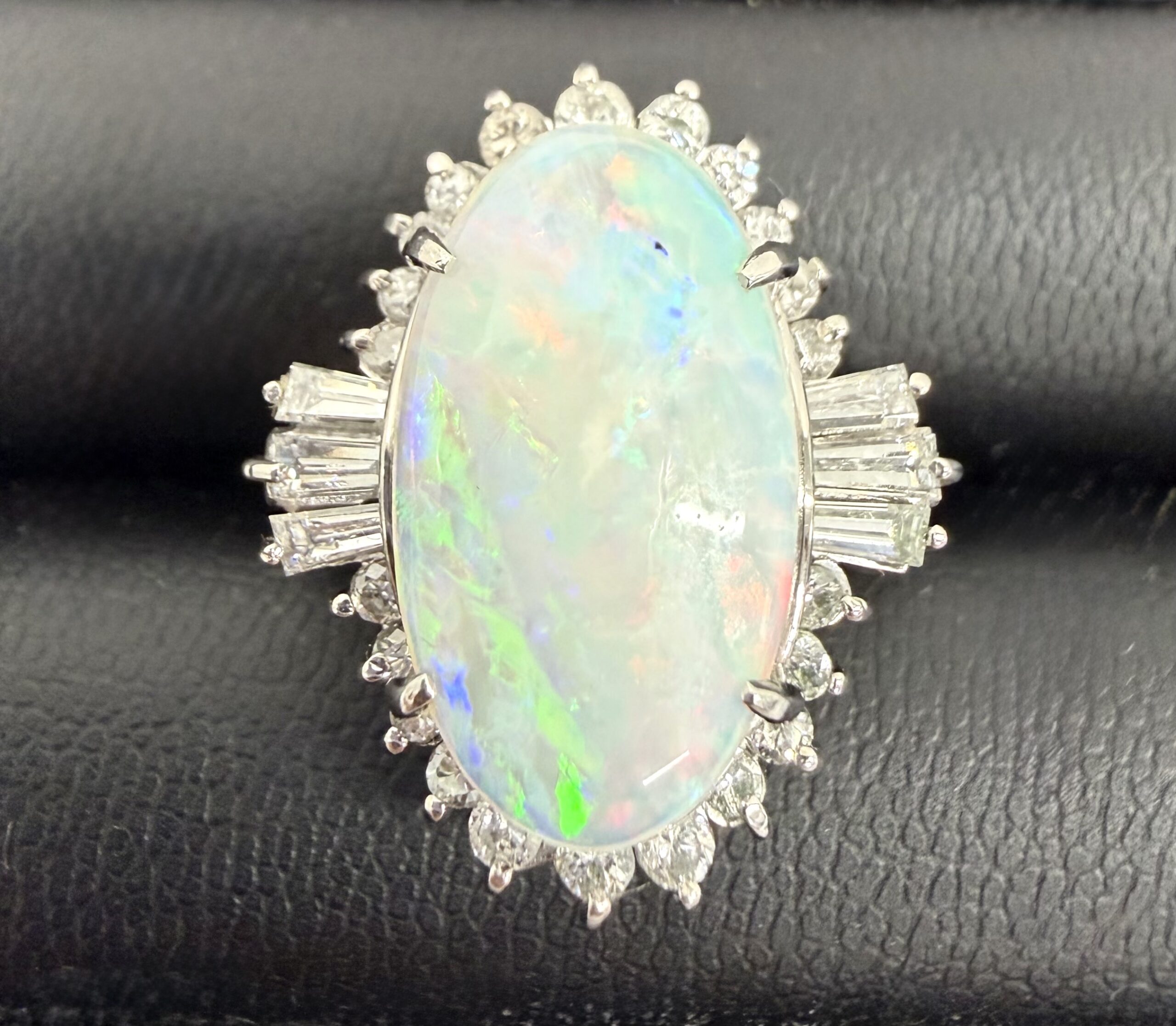 【買取実績】オパール＆ダイヤモンド　プラチナ バレリーナリング