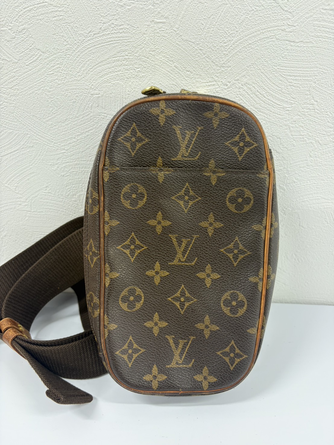 【買取実績】ルイヴィトン(LOUIS VUITTON) ポシェット・ガンジュ（ウエストバッグ）