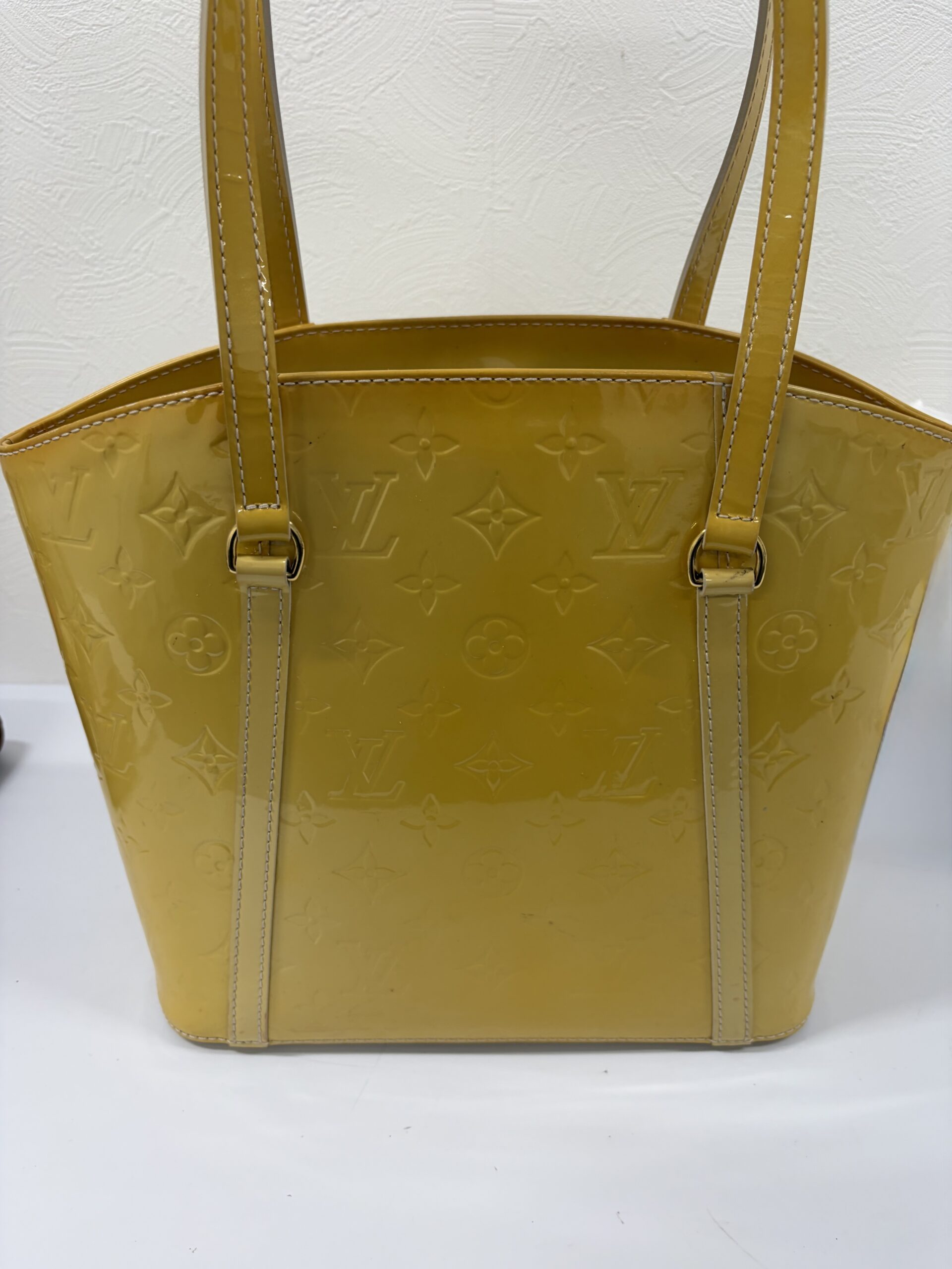 【買取実績】ルイヴィトン(LOUIS VUITTON) モノグラム・ヴェルニ アヴェニュー・トート MM（イエロー系）
