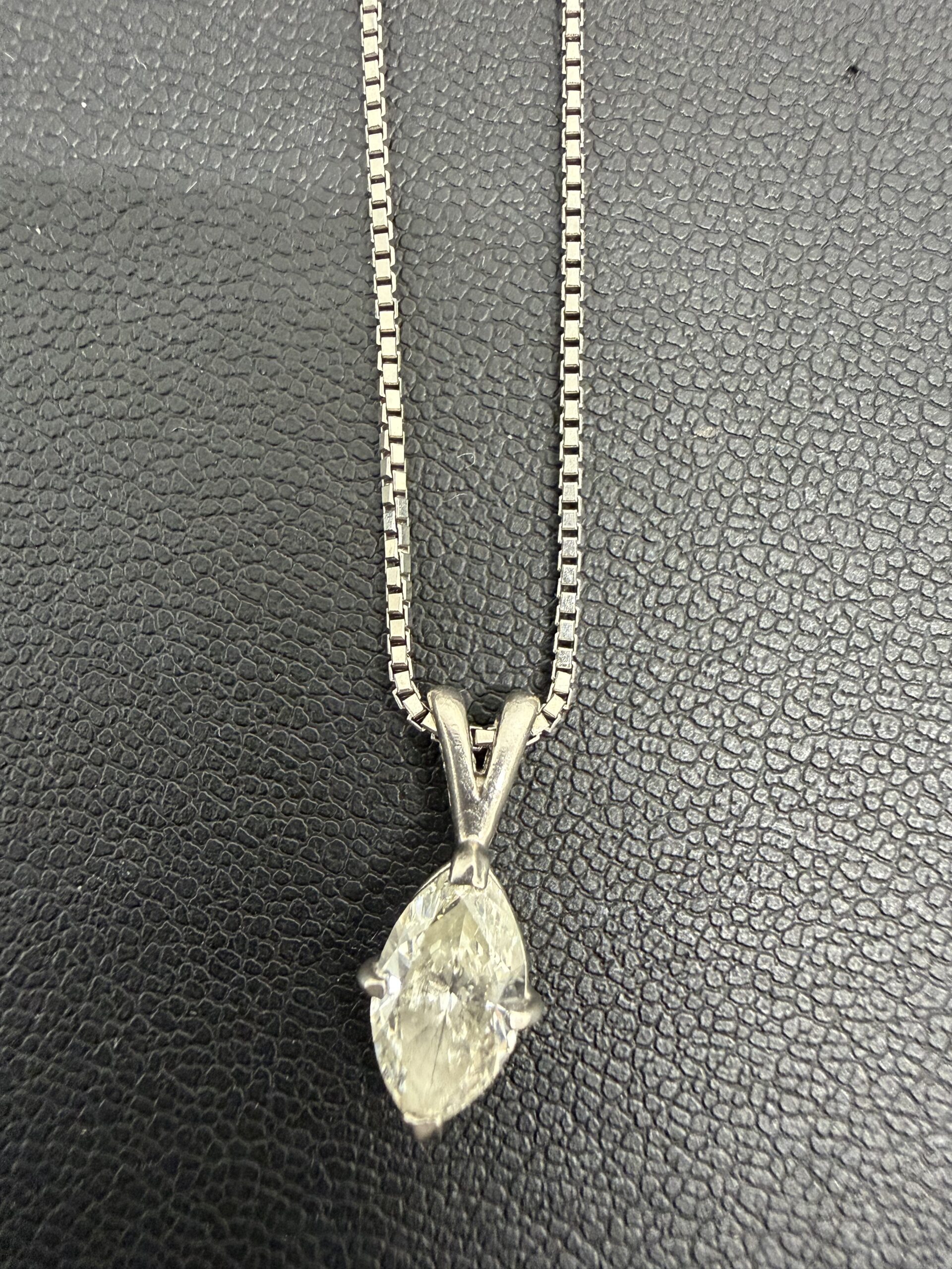 【買取実績】マーキスカットダイヤモンド ソリテールペンダントネックレス