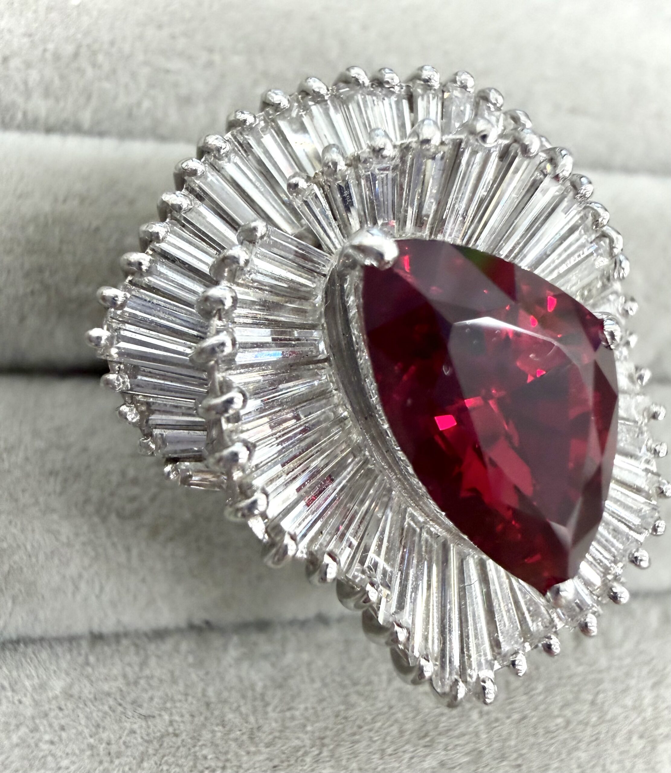 ルビー&バゲットダイヤモンド バレリーナリング 商品画像 3