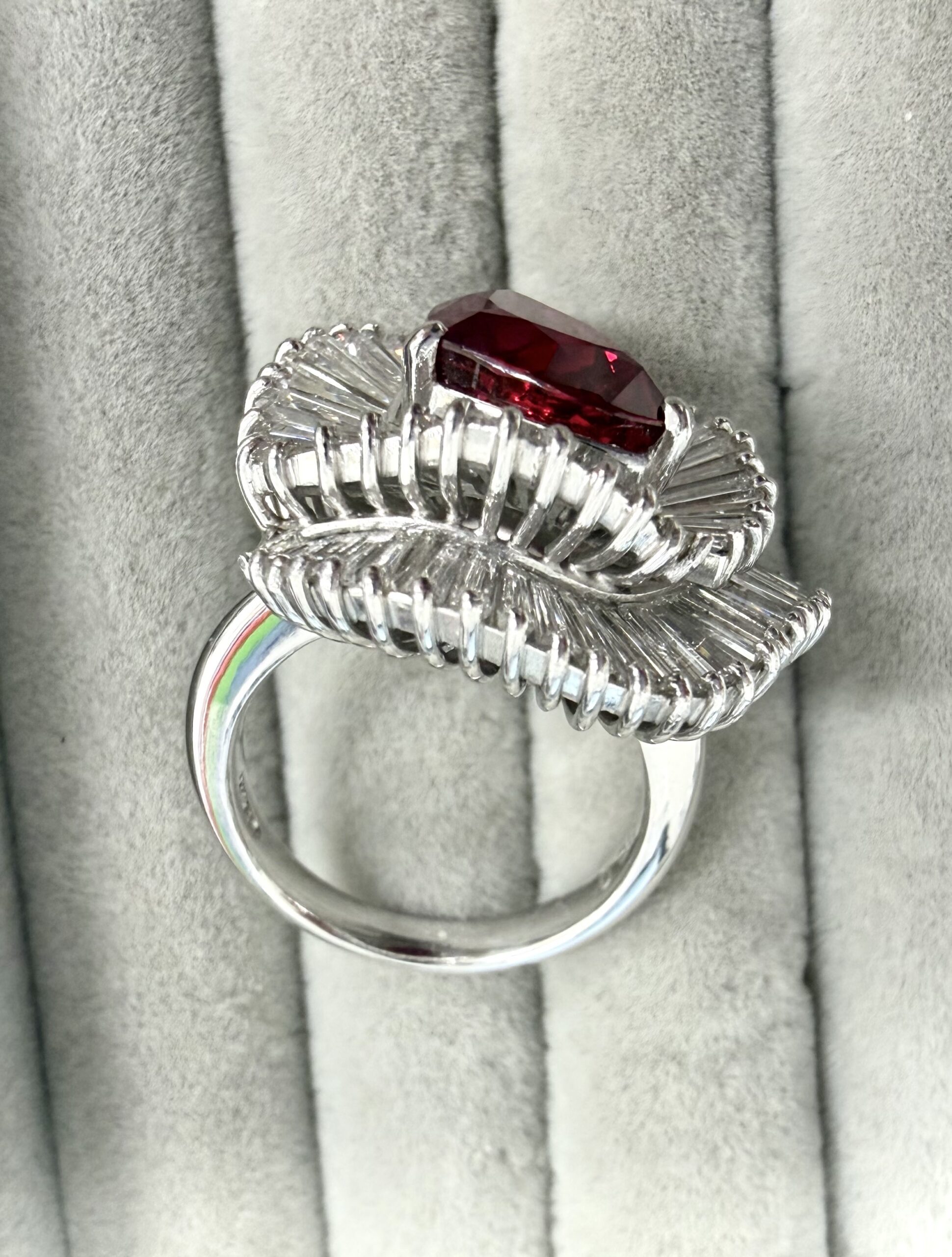 ルビー&バゲットダイヤモンド バレリーナリング 商品画像 5