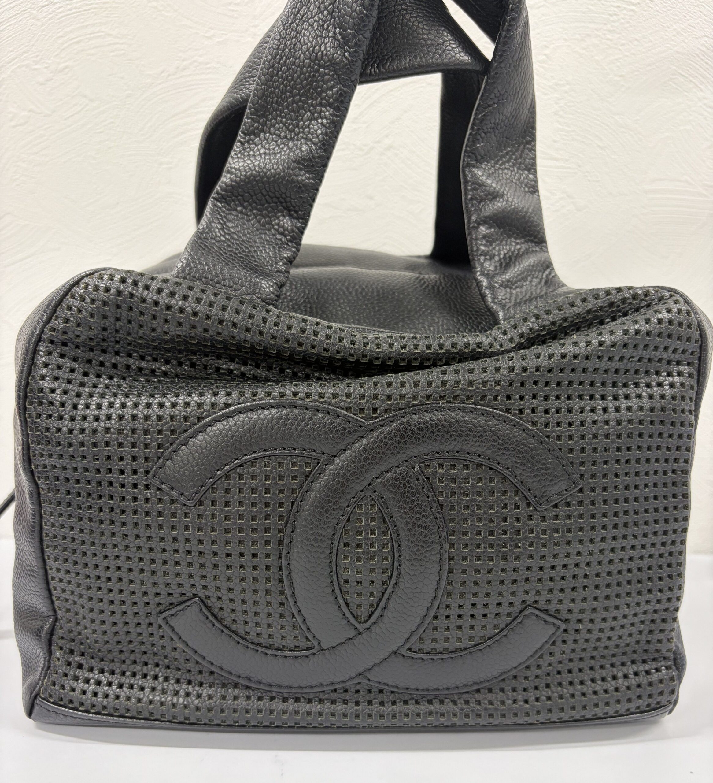 【買取大吉 大塚駅北口店】【買取実績】シャネル(CHANEL) シャネル CCロゴ パンチング（パーフォレーテッド）ハンドバッグ ブラック