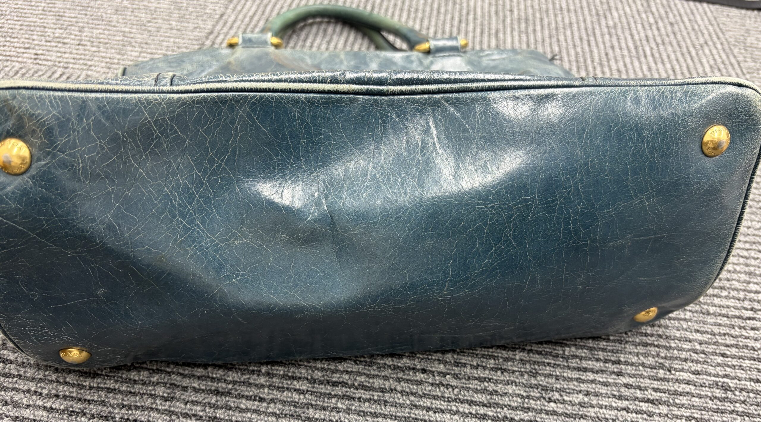 プラダ レザーハンドバッグ 商品画像 4